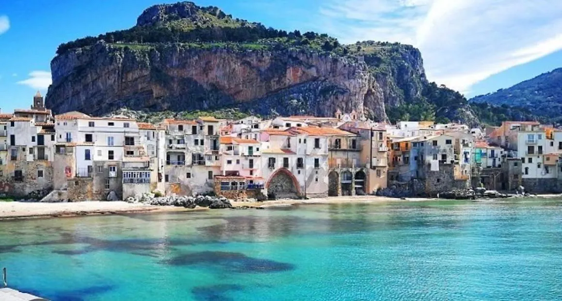 Luluhouse Daire Cefalù 0*,  İtalya